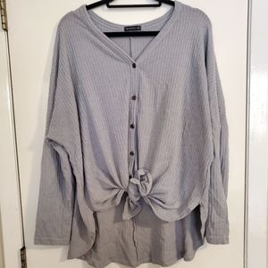 Long Sleeve Tie Front Top (Size XXL)
